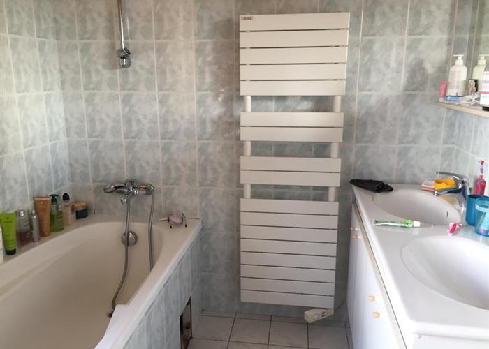 047_Salle_de_bain_premier.jpeg